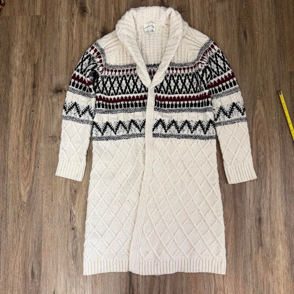 Unbranded Women's White and Burgundy Jumper
